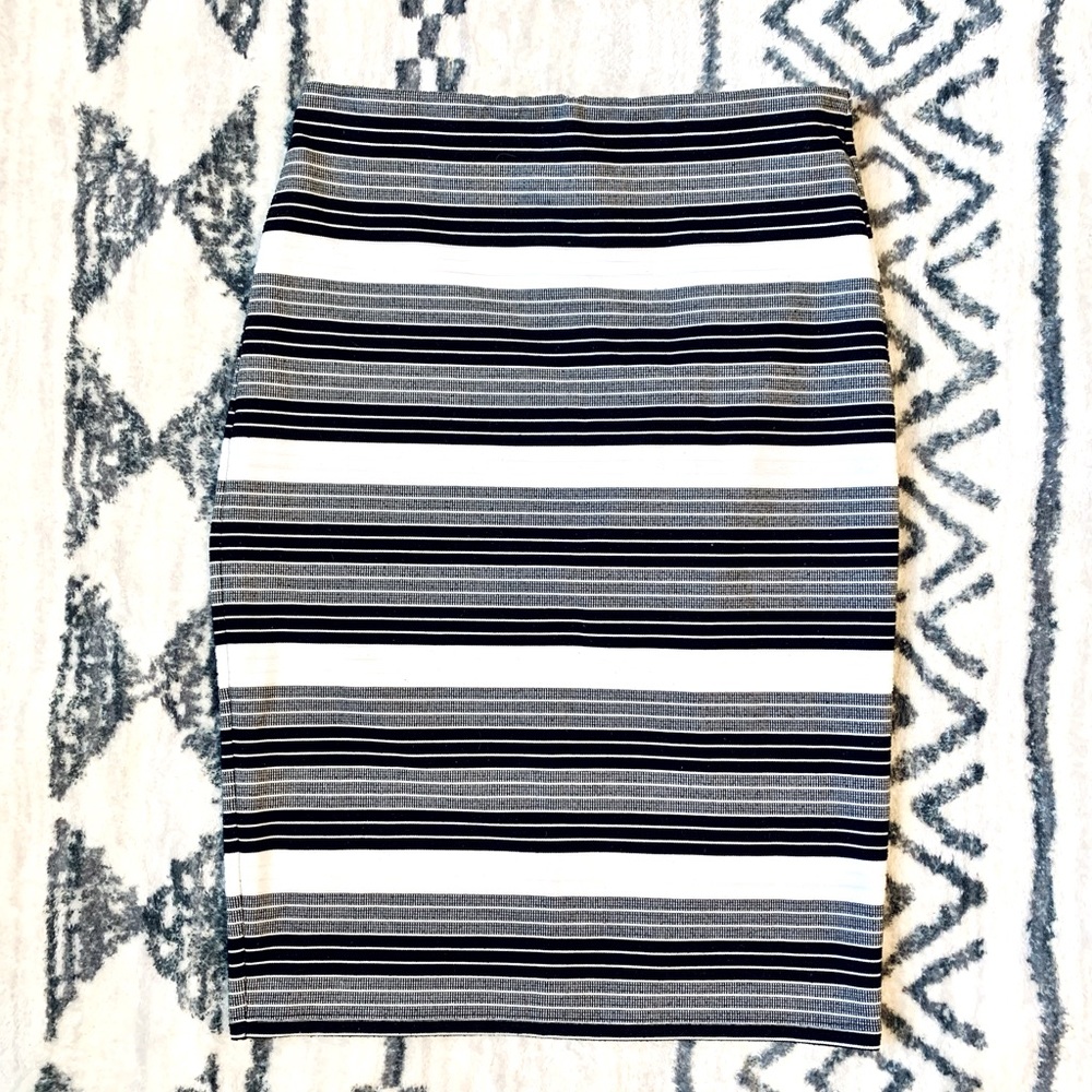 Stretchy Black and White Striped Pencil Skirt